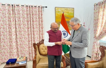 Consul General welcomes delegation from Bodhi Dharma Buddhist College (STAB-BD) on 27.08.2024